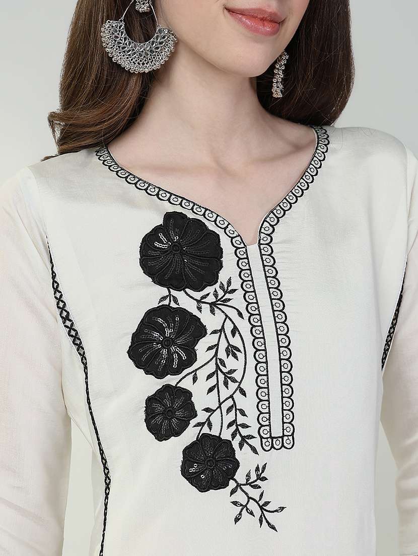 women three quarter sleeve kurta pant with dupatta set - 21632719 -  Standard Image - 5