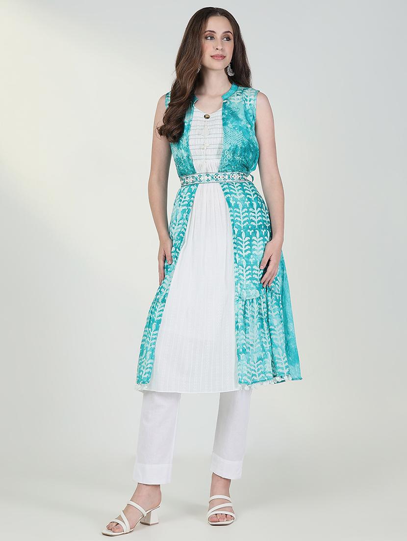 women solid sleeveles embroidered layered kurta  - 21632722 -  Zoom Image - 0