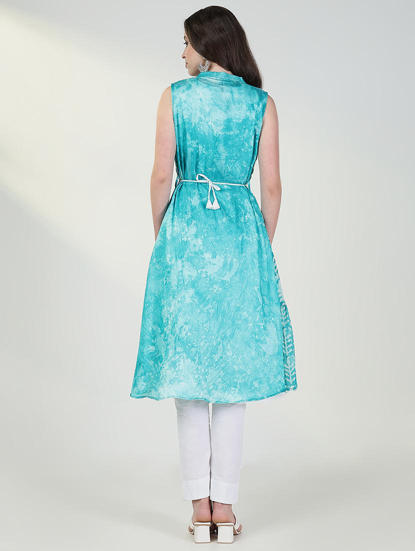 women solid sleeveles embroidered layered kurta - 21632722 - Standard Image - 5