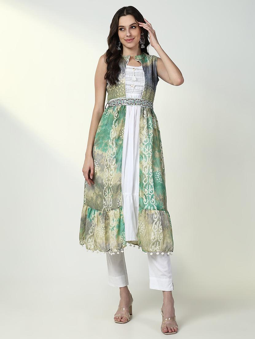 women solid sleeveles embroidered layered kurta - 21632723 - Zoom Image - 0