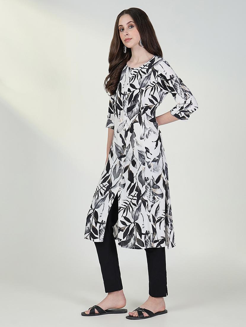 women three quarter sleeve straight kurta - 21632731 - Standard Image - 3