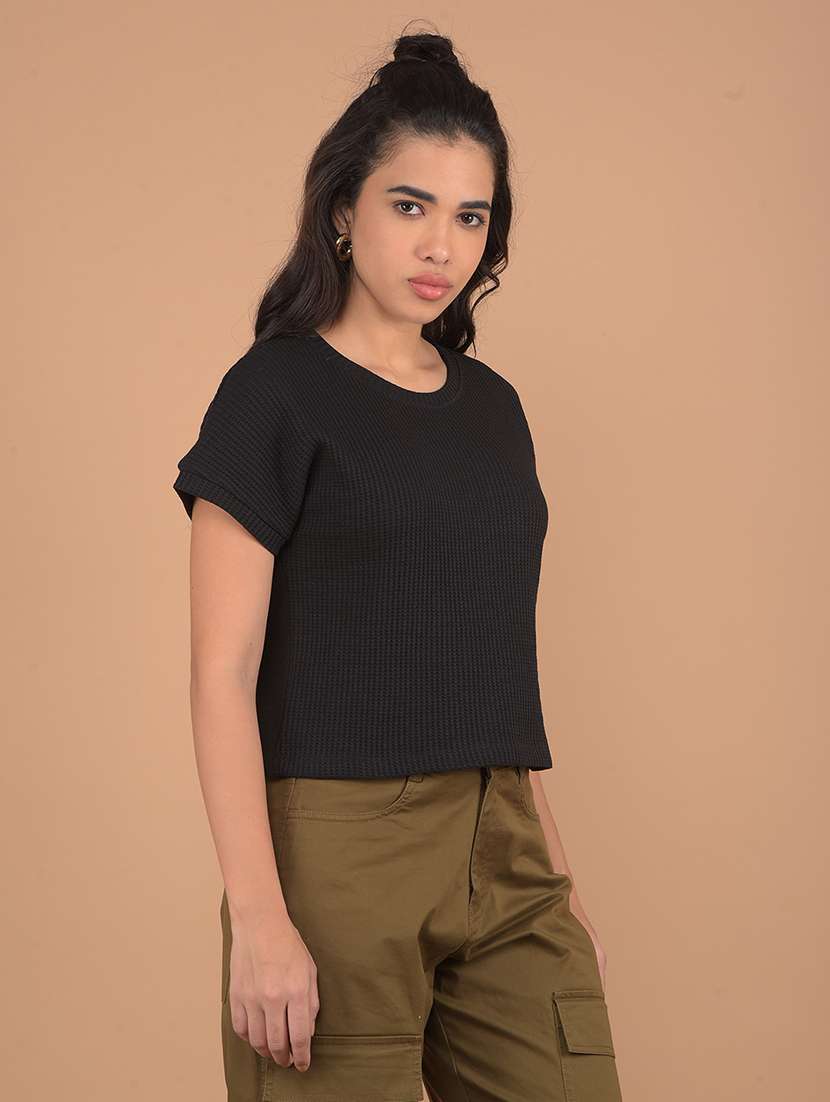 women black solid short sleeve top