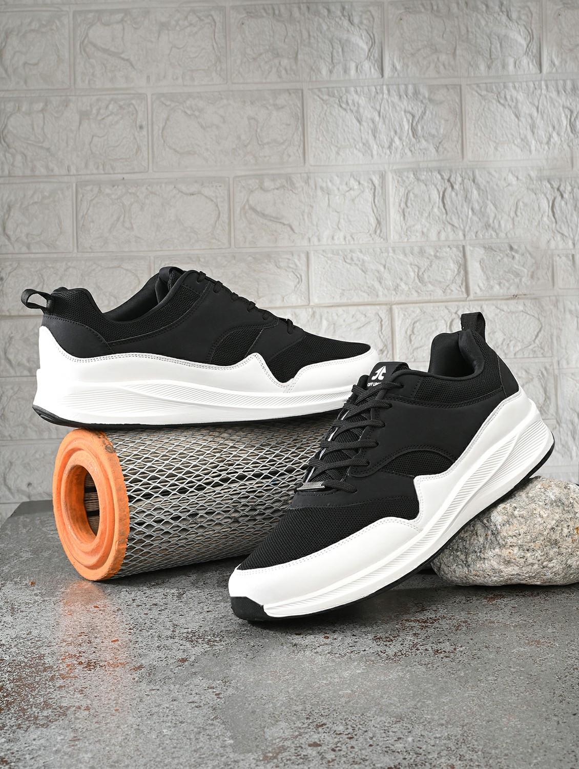 men lace up running sport shoes - 21633507 -  Zoom Image - 0
