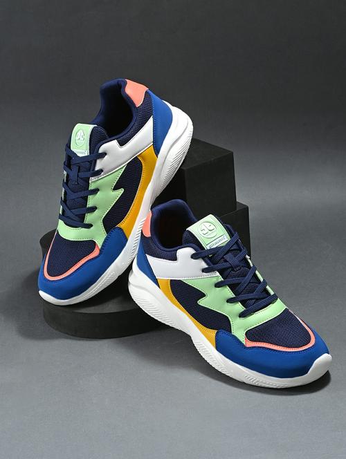 men lace up running sport shoes - 21633516 -  Standard Image - 0
