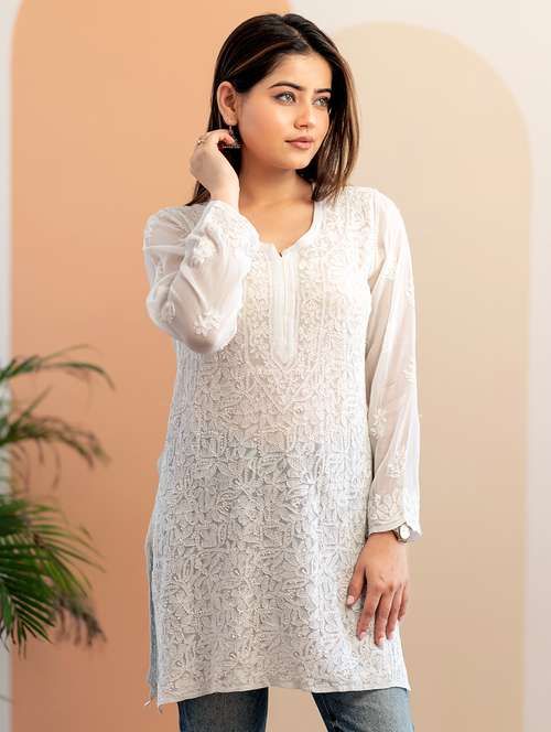 women white chikankari work side slit kurta - 21634088 - Standard Image - 0