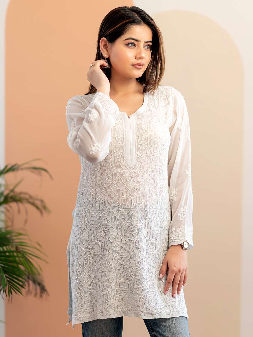 women white chikankari work side slit kurta