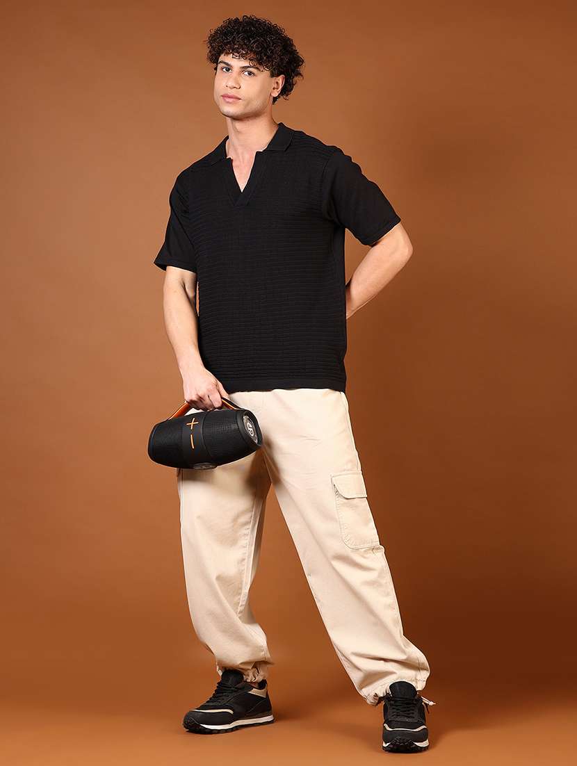 men textured short sleeves polo t-shirt - 21634213 -  Standard Image - 3