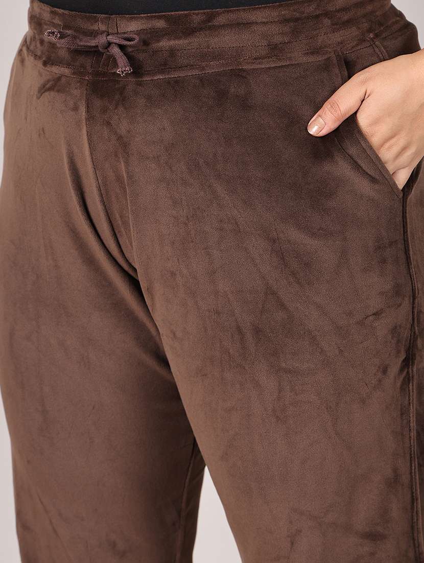 women solid velvet pyjama nightwear set - 21634994 -  Standard Image - 5