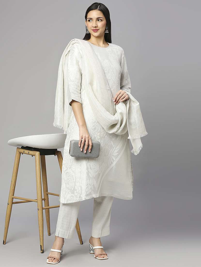 women mid rise solid tapered pant - 21636917 -  Standard Image - 5