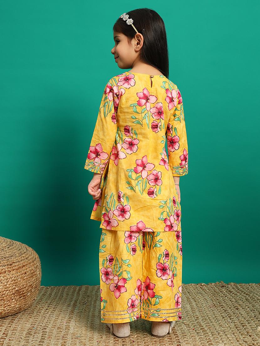 girls florals printed kurta palazzo set - 21639737 - Standard Image - 3