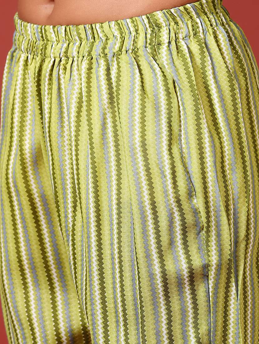 women three quarter sleeve kurta pant set - 21639816 -  Standard Image - 5