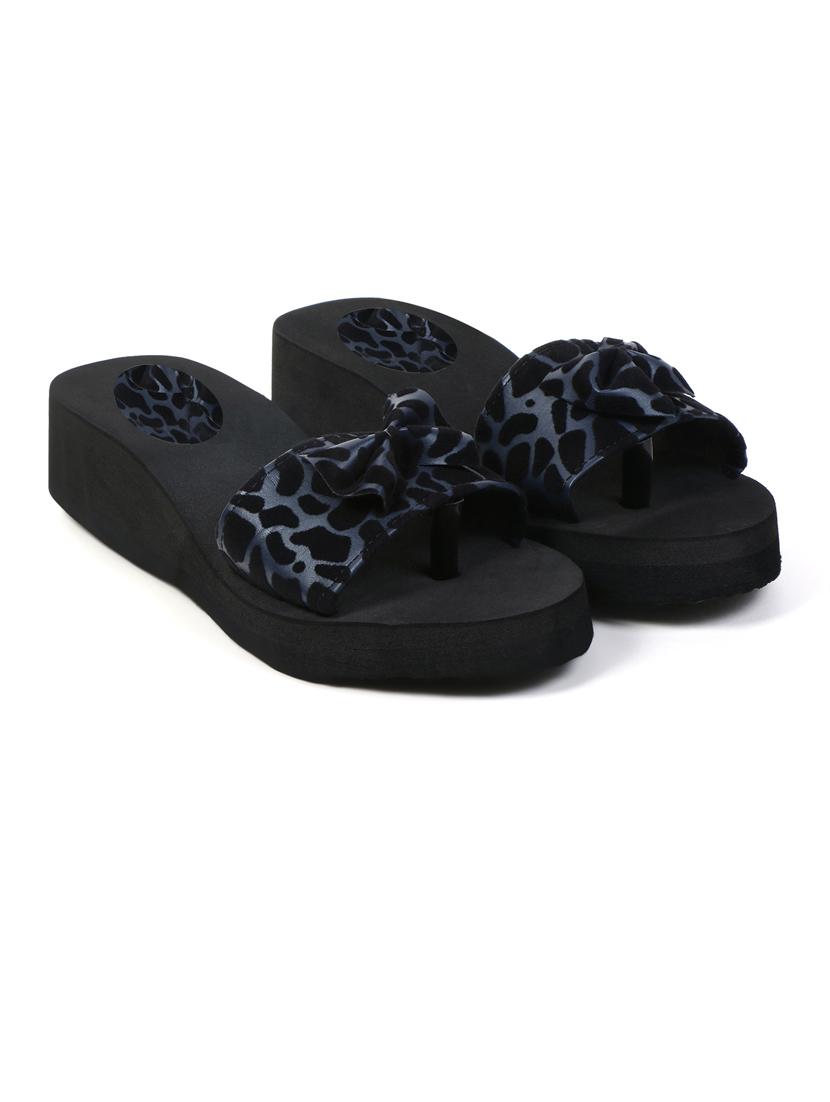women pack of 2 comfy lounge flip-flops - 21640508 - Standard Image - 3