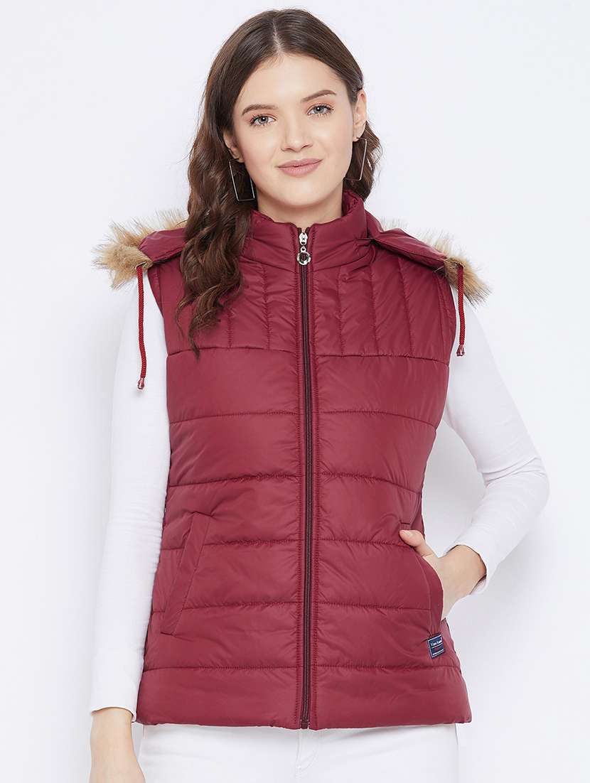 women plain hood neck & sleeveless quilted jacket