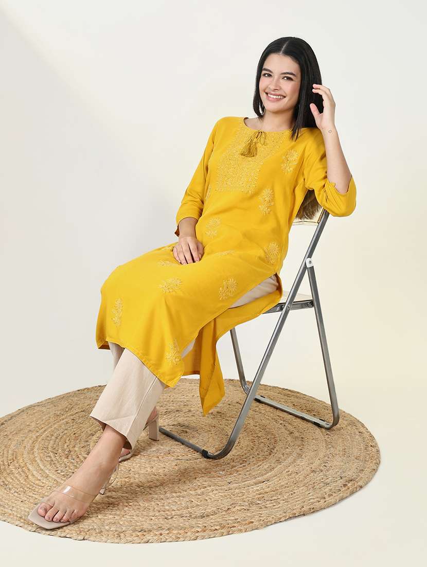 women three quarter sleeve straight chikankari kurta - 21643196 -  Standard Image - 5
