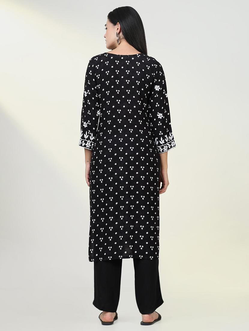 women three quarter sleeve straight chikankari kurta - 21643197 - Standard Image - 3