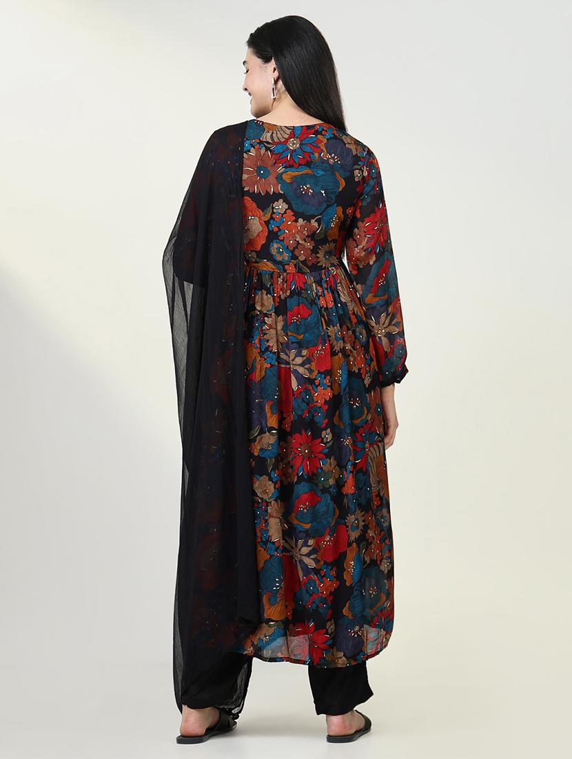 women three quarter sleeve kurta pant with dupatta set - 21643208 - Standard Image - 3