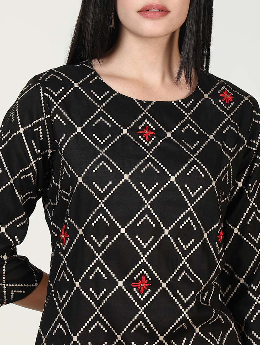 women geometric printed kurta skirt set with dupatta - 21643215 - Standard Image - 5