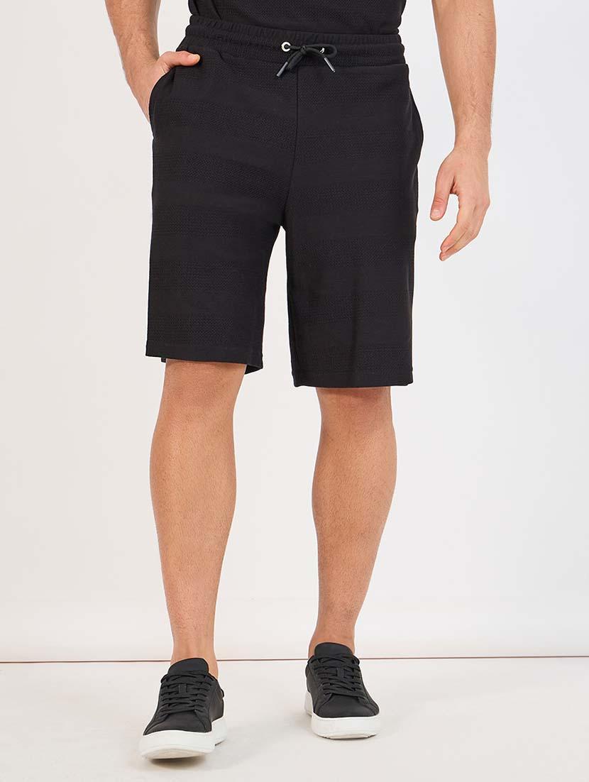 men round neck solid t-shirt & shorts co-ord set