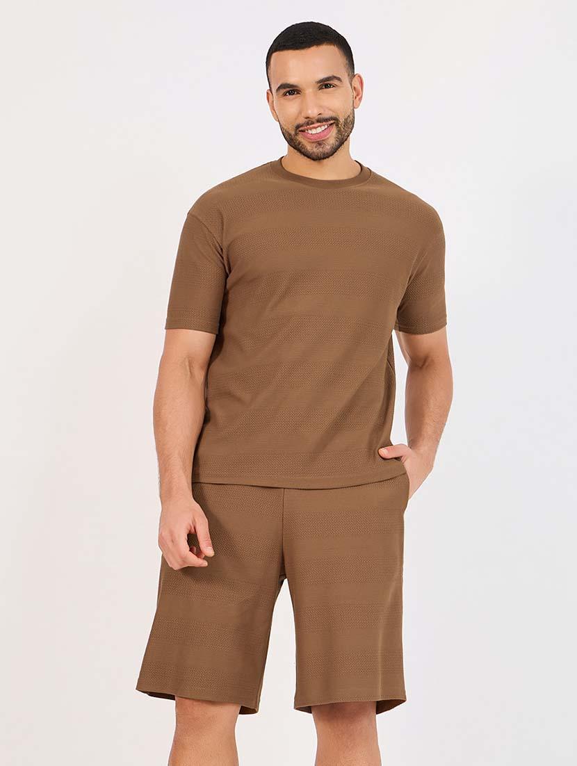 men round neck solid t-shirt & shorts co-ord set - 21643838 - Standard Image - 3