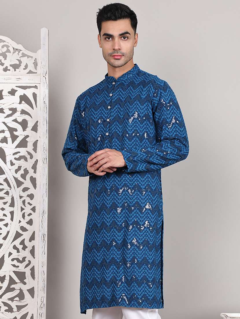 men embroidered long sleeves kurta