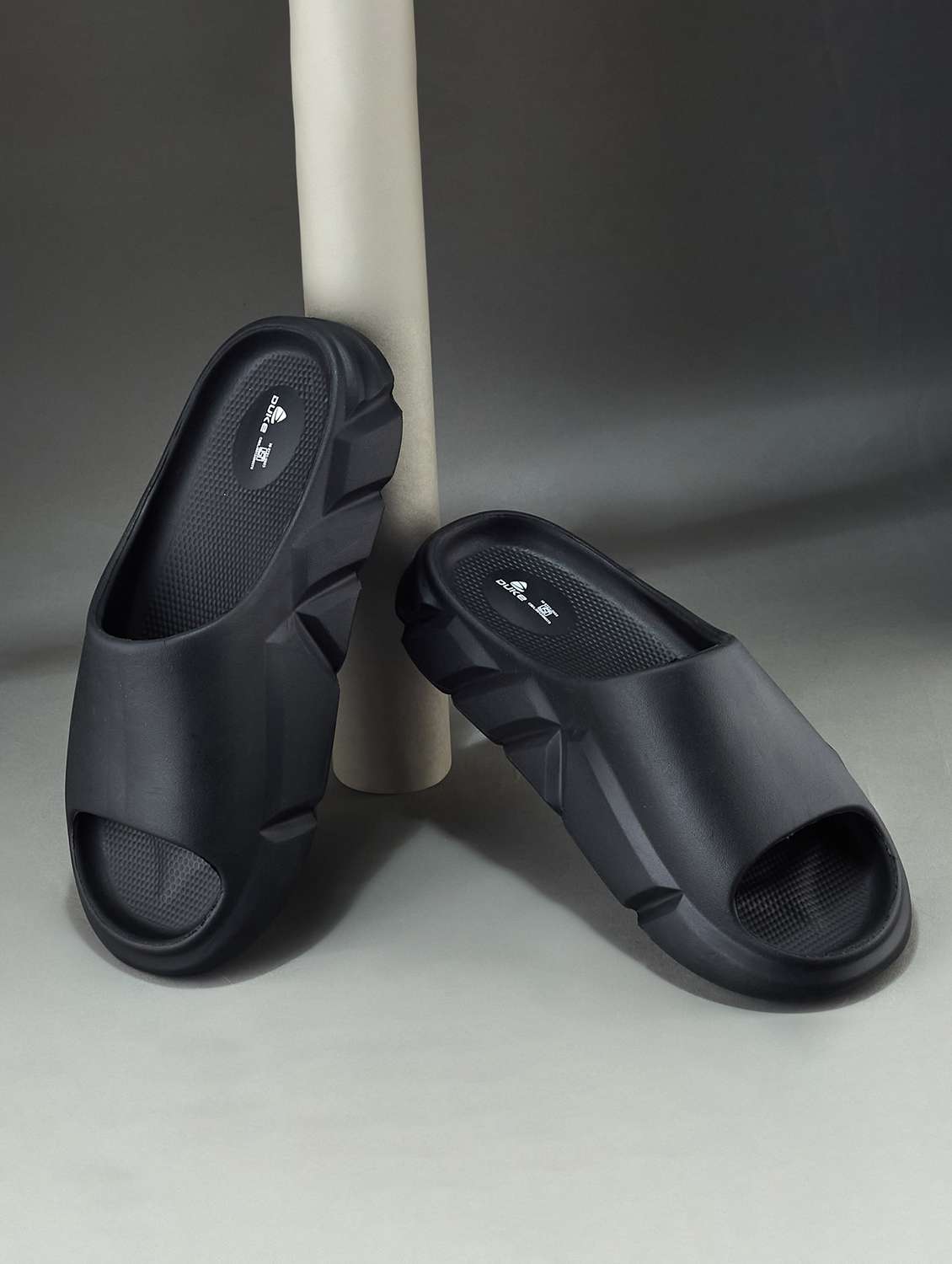 men black slider flip flop