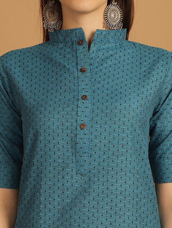 women self design roll up sleeve straight kurta - 21646372 - Standard Image - 5