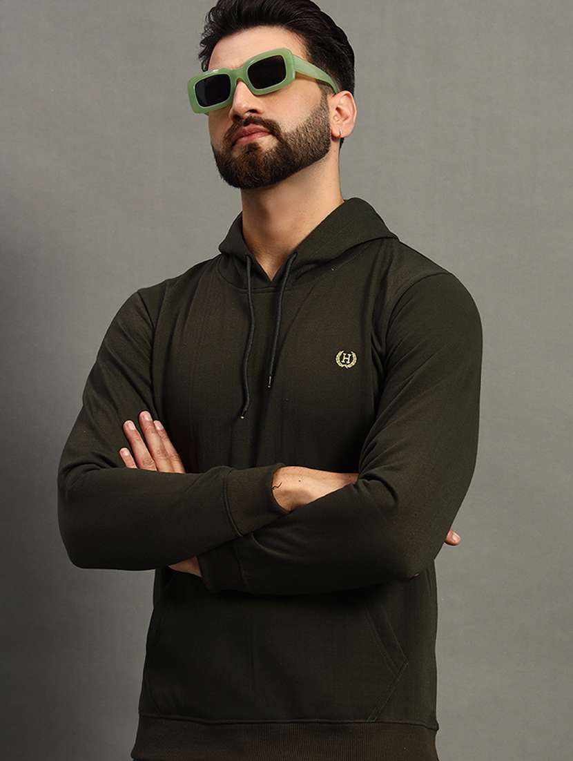 men solid regular fit hooded sweatshirt