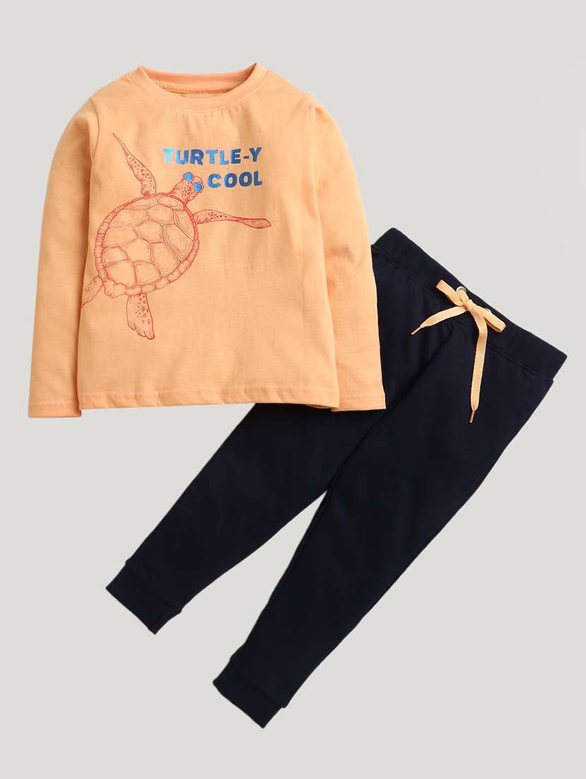 boys printed t-shirt & joggers set