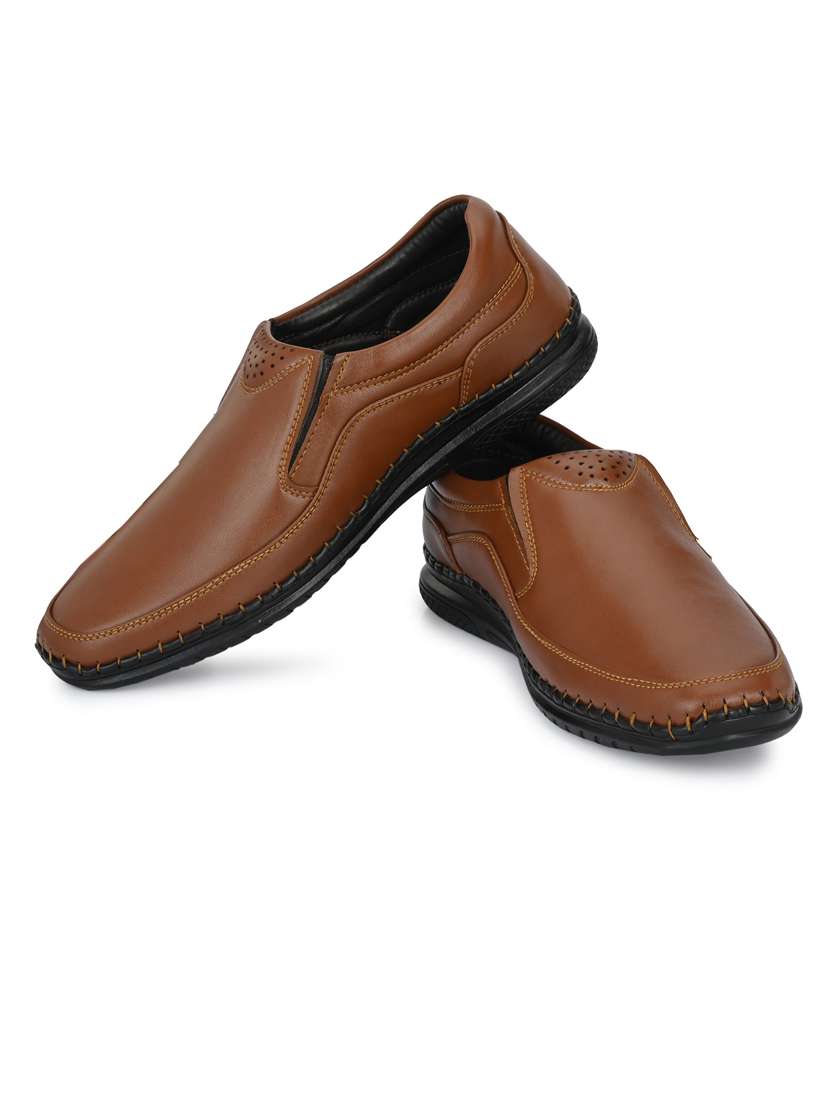 men plain slip on formal shoes - 21647305 - Standard Image - 3