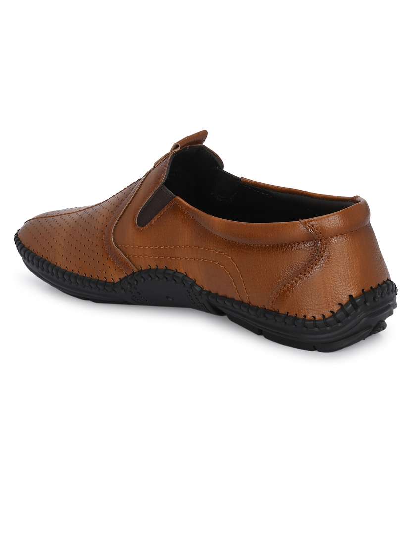 Men Plain Slip On Casual Shoes