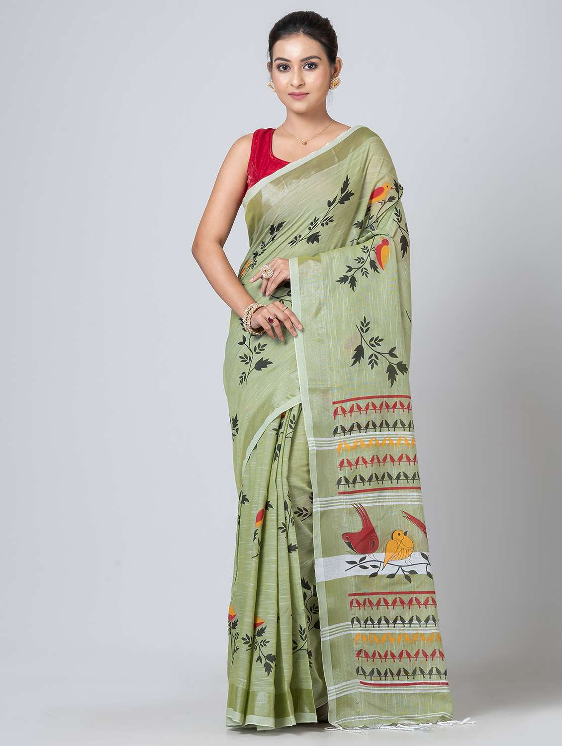 women printed handloom saree with blouse - 21648365 - Zoom Image - 0