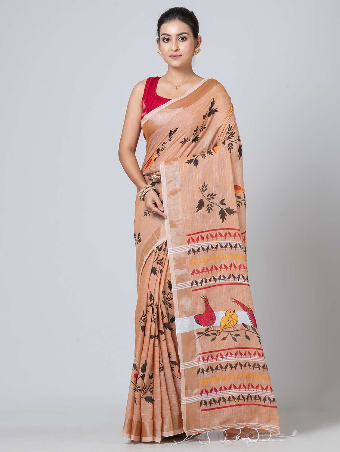 women printed handloom saree with blouse - 21648367 - Zoom Image - 0