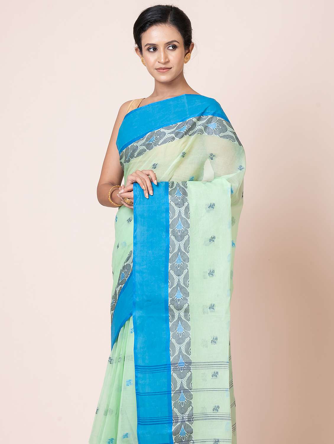 women self design handloom saree - 21648419 -  Standard Image - 3