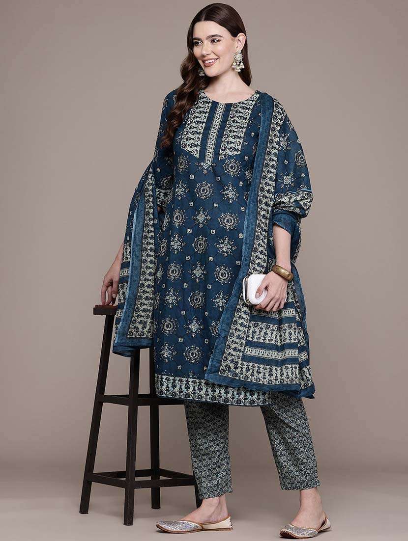 women three quarter sleeve kurta pant with dupatta set - 21648649 -  Standard Image - 3