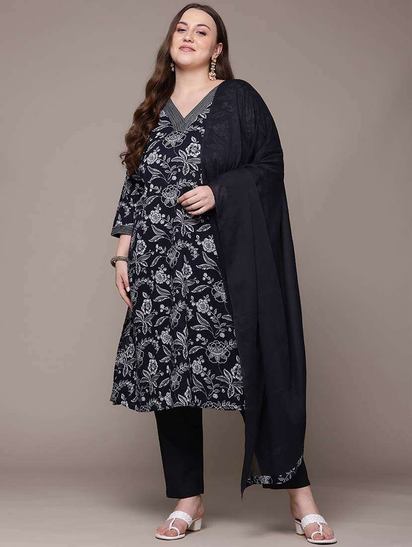 women three quarter sleeve kurta pant with dupatta set - 21648683 - Zoom Image - 0