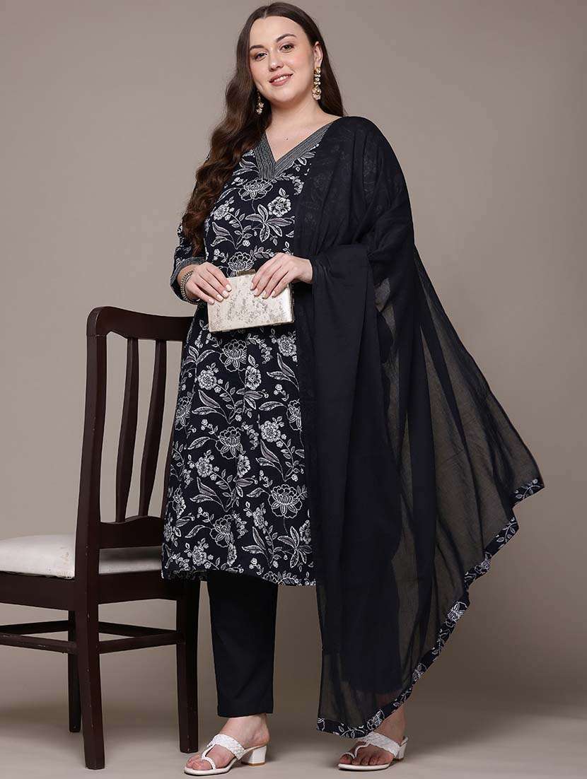 women three quarter sleeve kurta pant with dupatta set - 21648683 - Standard Image - 3