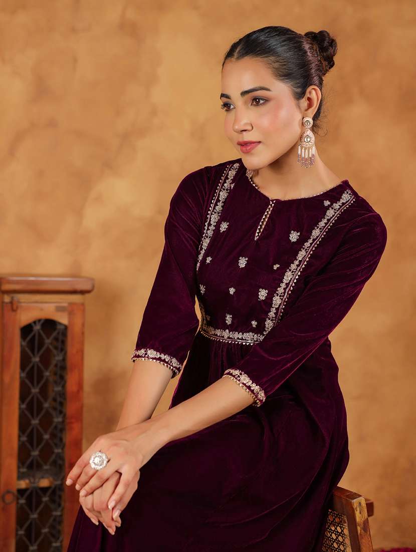 women purple embroidered kurta pant set - 21648918 - Standard Image - 5