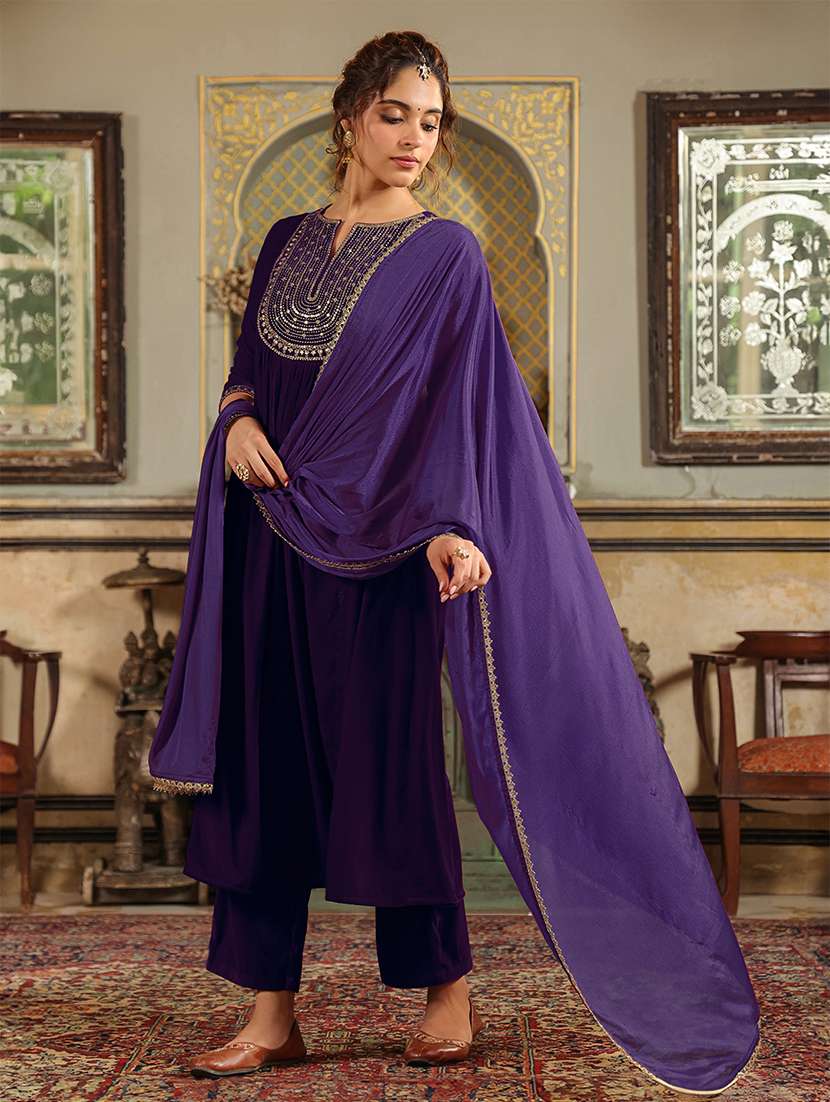women embroidered kurta pant set with duaptta - 21648935 - Standard Image - 3