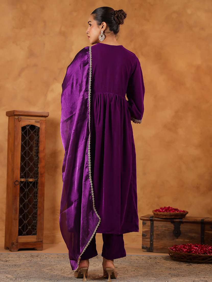 women embroidered kurta pant set with duaptta - 21648936 -  Standard Image - 3