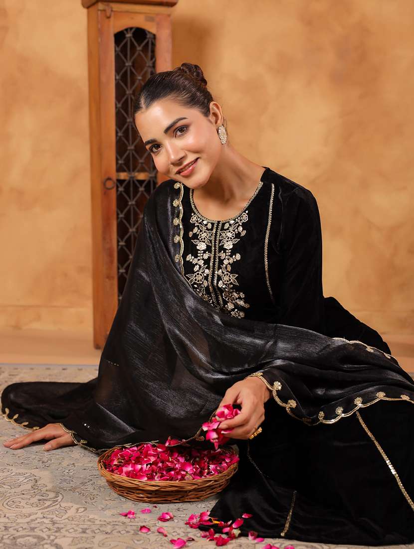 women embroidered kurta pant set with duaptta - 21648942 - Standard Image - 5