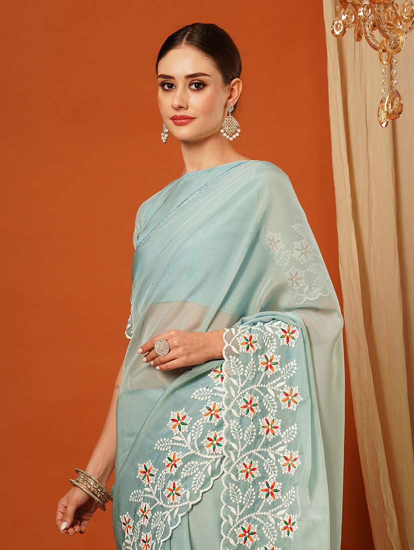 women solid with embroidered bordered saree - 21649494 -  Standard Image - 3