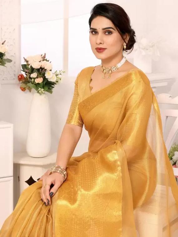women solid bordered saree - 21649501 - Standard Image - 3