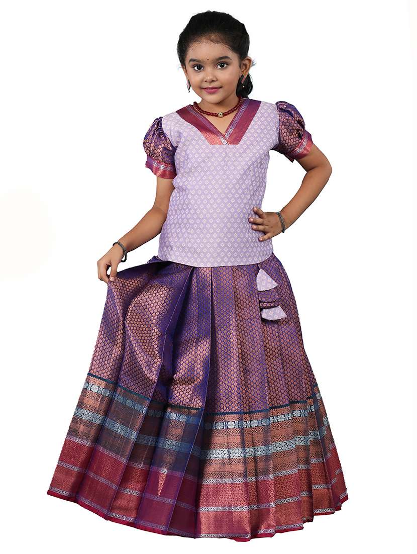 girls self design lehenga choli set