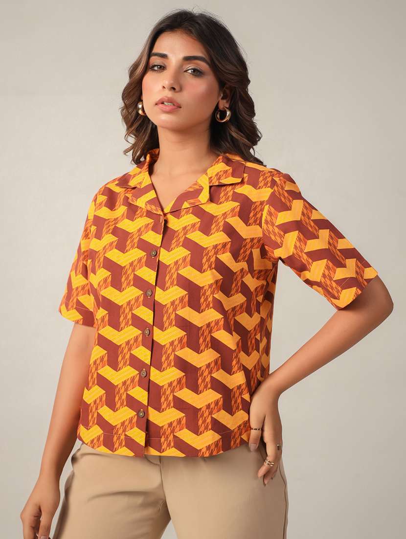 women printed collared short sleeves shirt