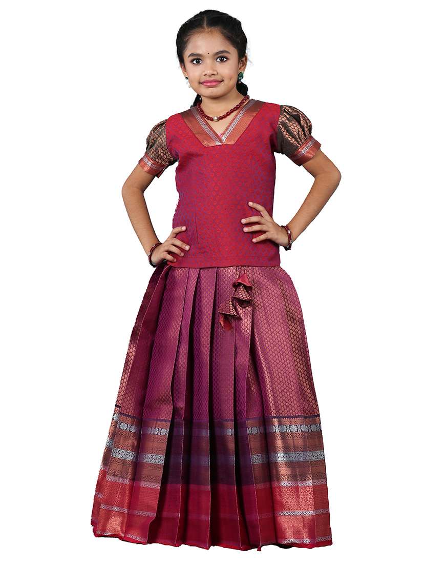 girls self design lehenga choli set