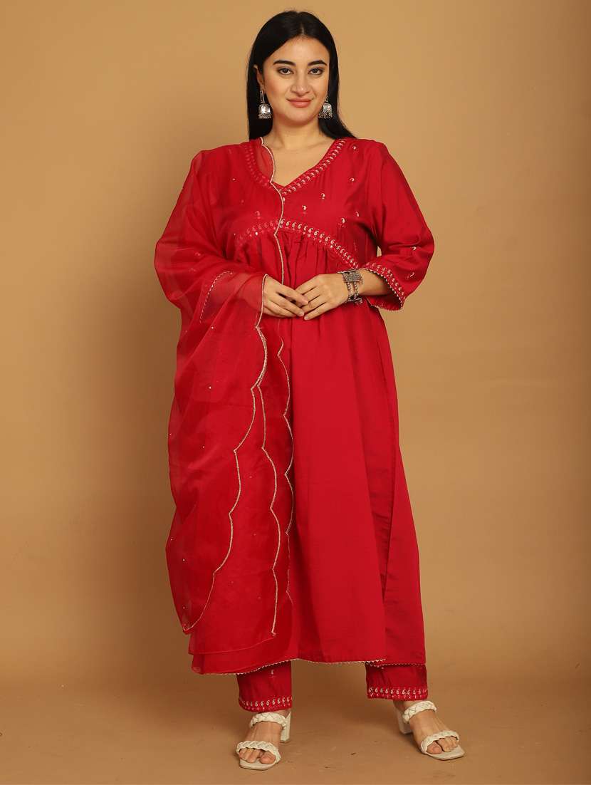 women red embroidered kurta pant set with dupatta - 21650359 - Zoom Image - 0