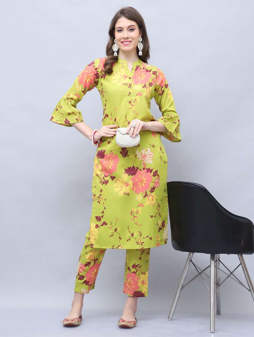 women lime floral mandarin neck kurta pant set