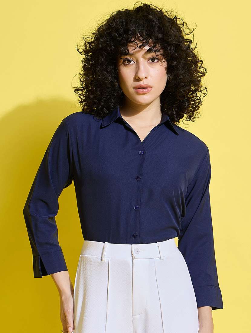 women solid collared long sleeves shirt