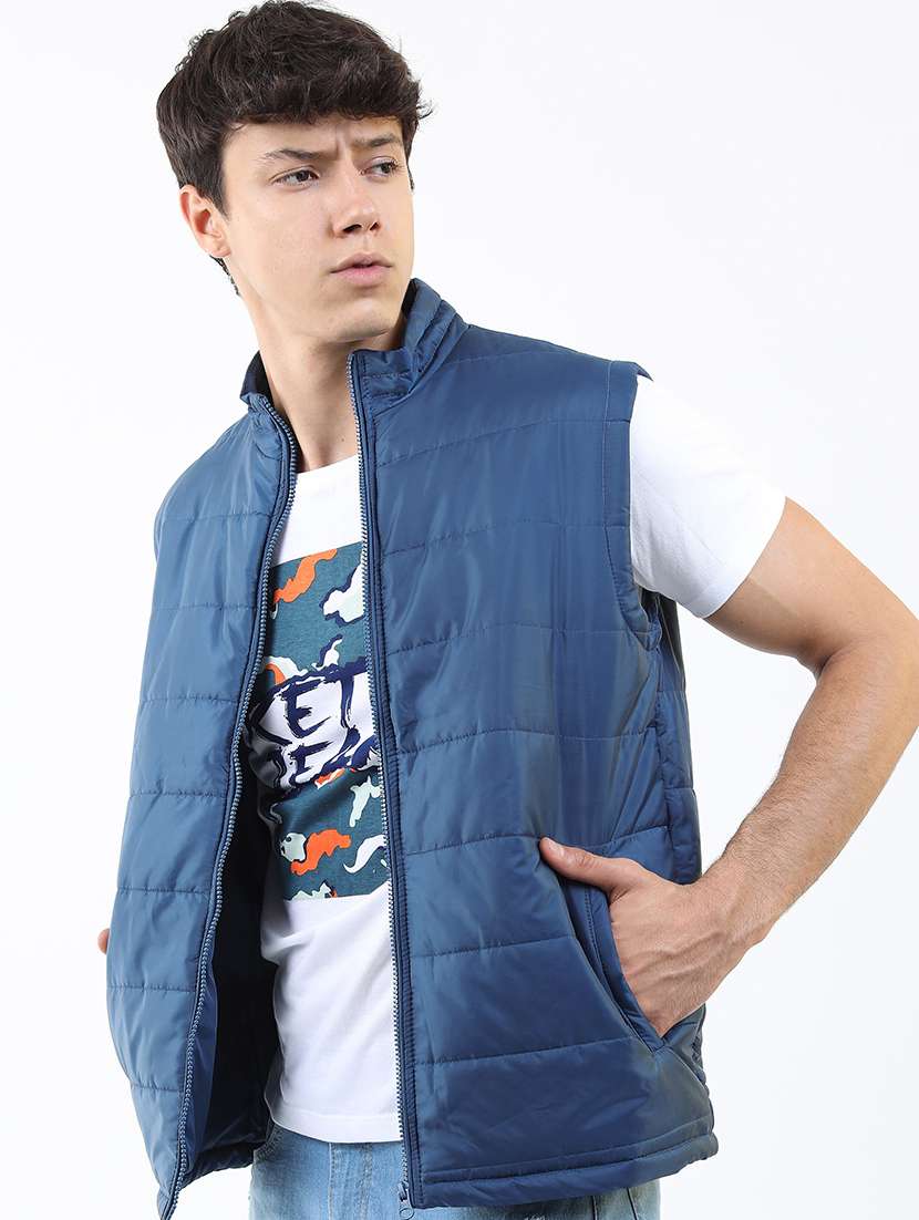 men solid sleeveless quilted jacket