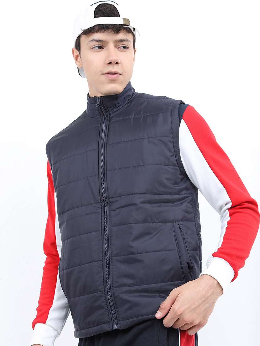 men solid sleeveless quilted jacket